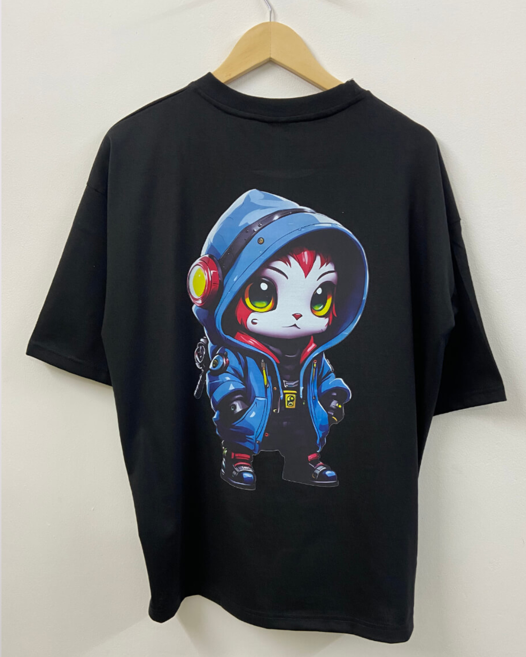 Cute cat with bagpack Back